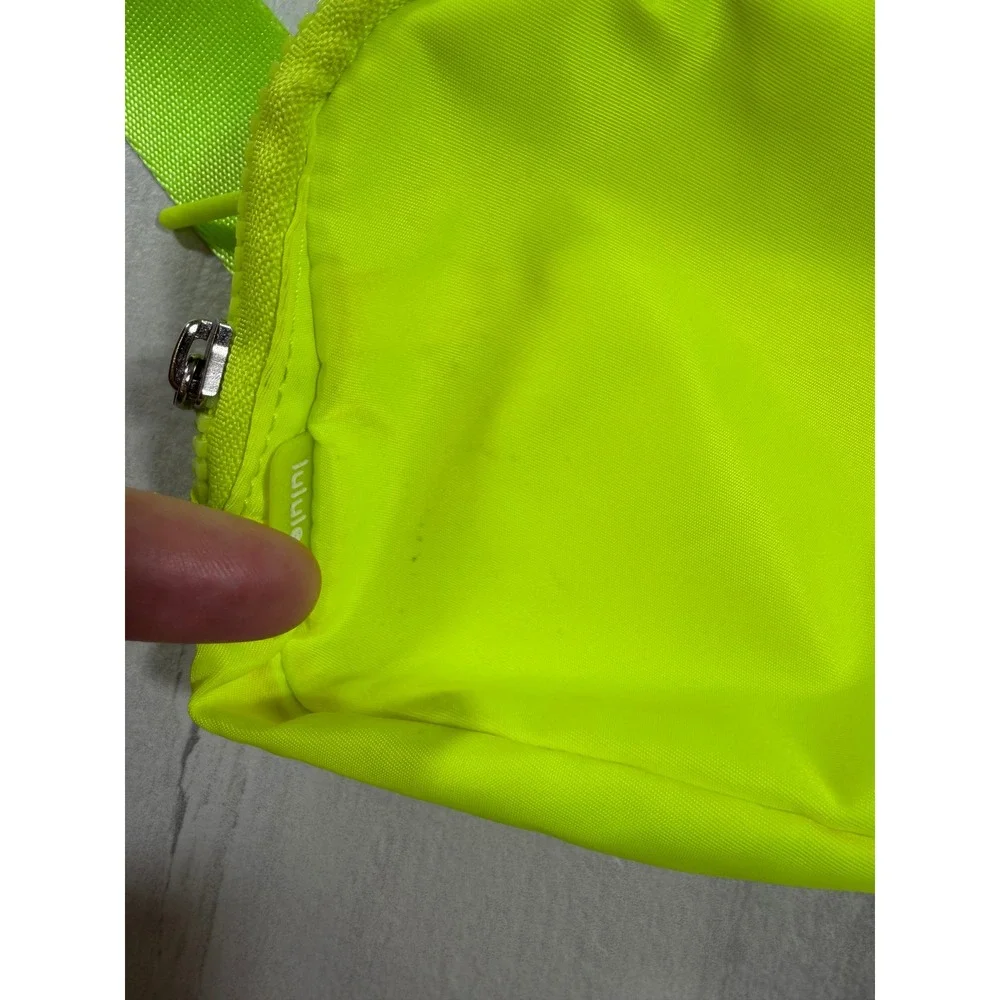 Lululemon Everywhere Belt Bag 1L Electric Lemon Neon Yellow LU9AX2S